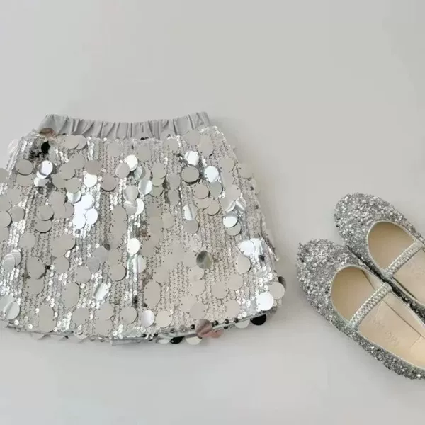 Серебристый