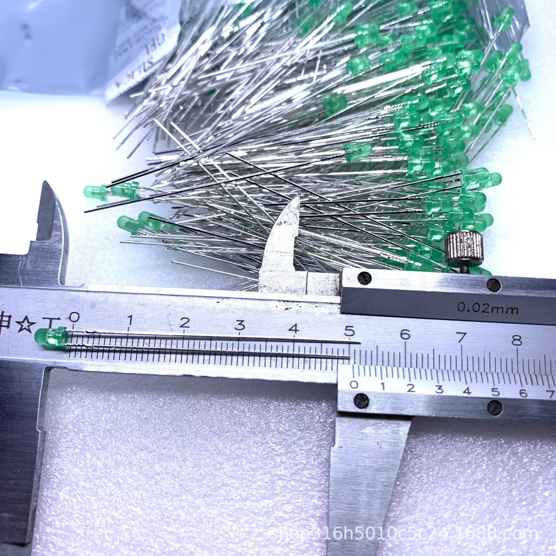 LED ∮3绿发绿加长脚 50MM长 电压2.0-2.2 电流10毫安 发光二极管