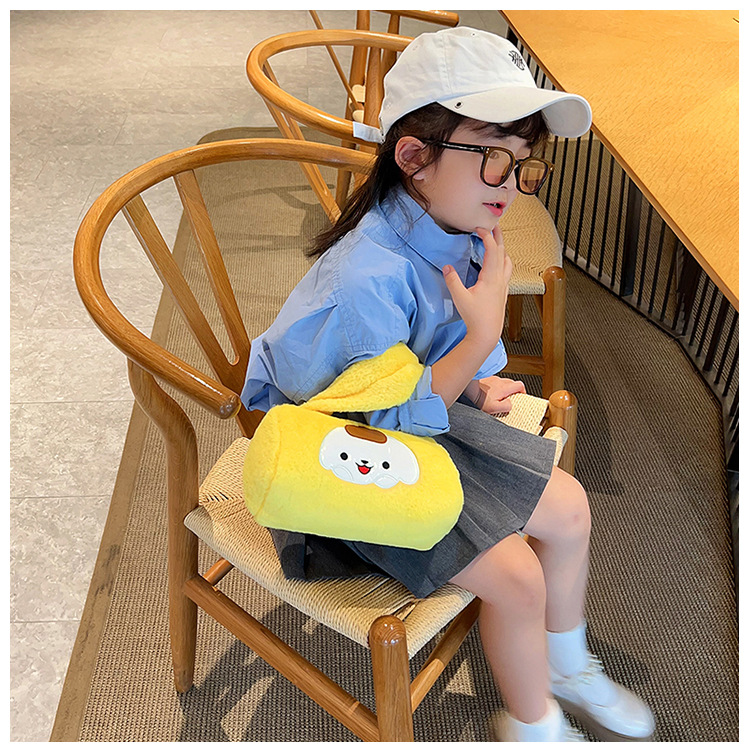 Fashionable plush bag, women's cartoon makeup bag, personalized new trendy children's bag, cute hand-held small bag for female students undefined