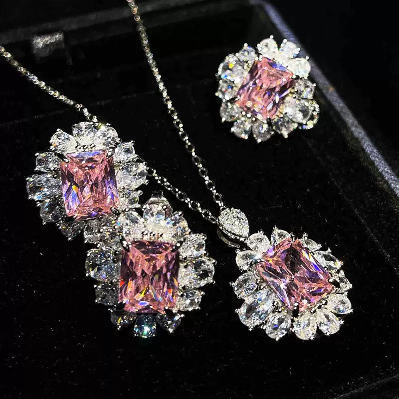 Net Red Live Caibao Set Astche Huang Diamond Topa Blue Agel Powder Diamond Ring Earrings Earrings Pendant Female