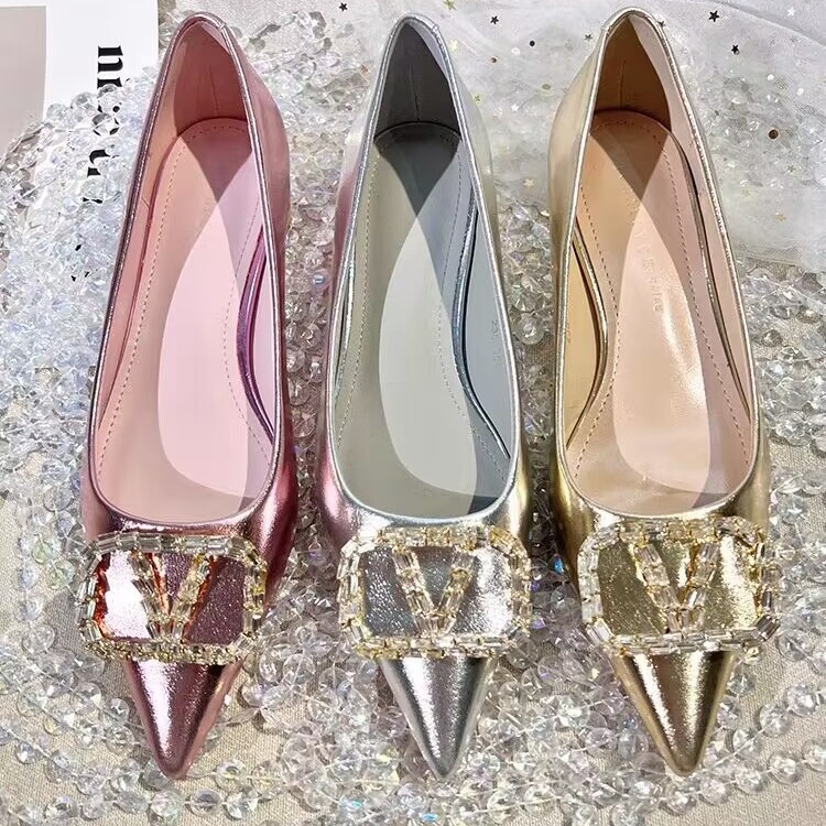 여성을 위한 프렌치 스타일 실버 싱글 슈즈, 로우 힐, 2025 봄 신상 패션 라인스톤 펌프스, 두꺼운 굽, 포인티드 토 플랫 슈즈