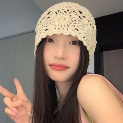 日本の手編みの包頭帽子の女性春秋の薄い金の透かし彫りの毛糸の帽子の復古の文芸のニットの帽子の山の帽子