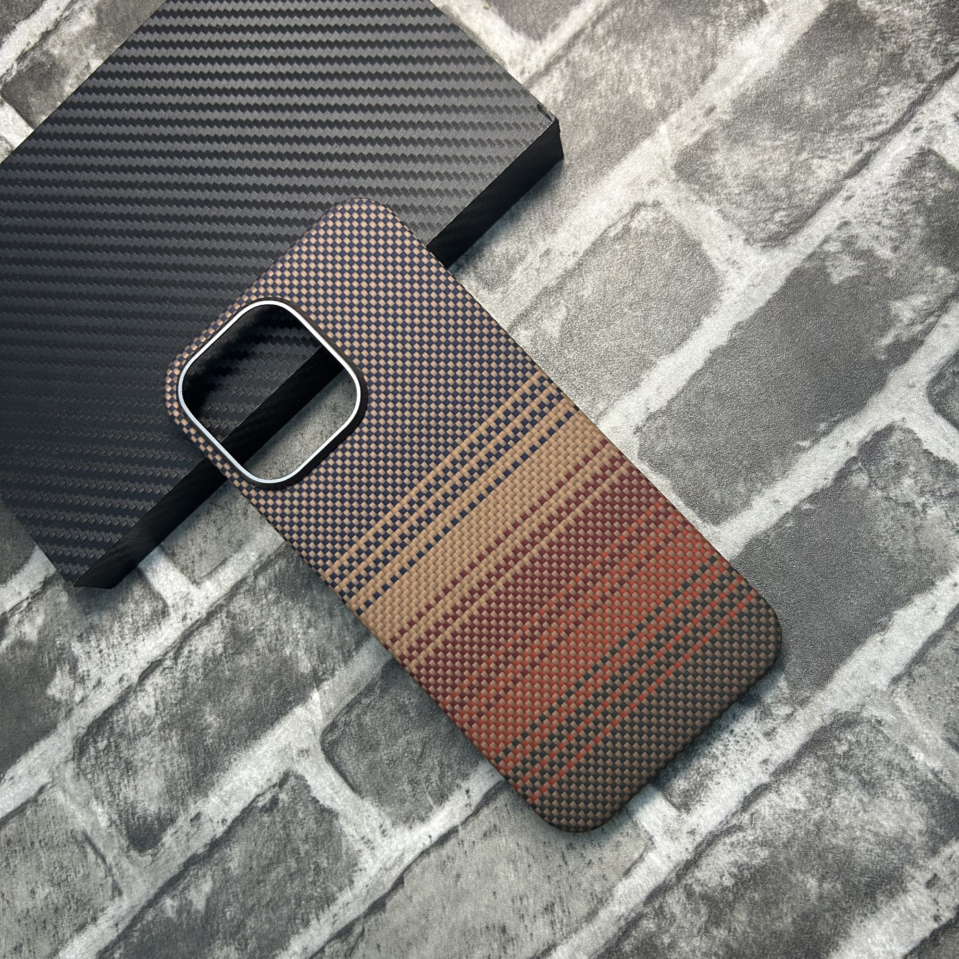 Funda para teléfono móvil iPhone16promax Kevlar magnética Apple 16pro funda protectora de fibra de carbono nuevo producto