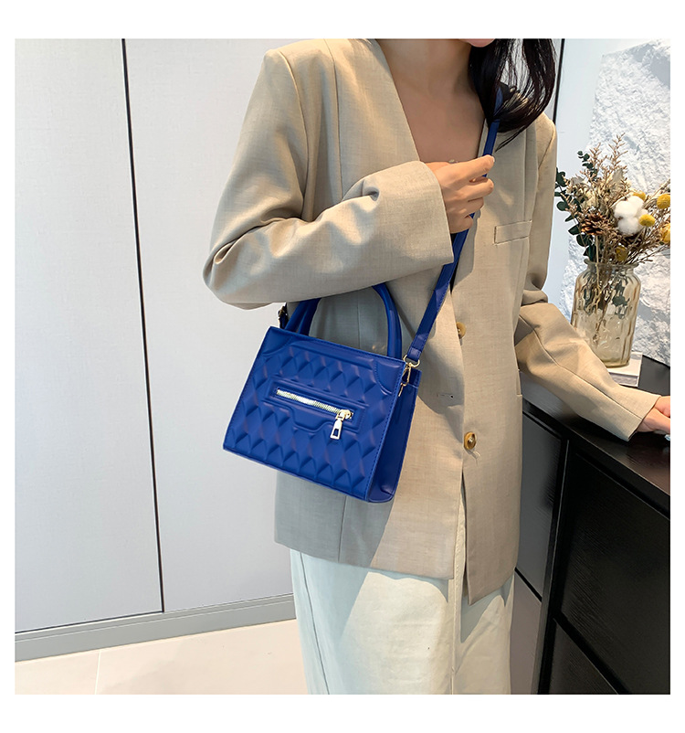 Simplified diamond grid embossed women's handbag 2024 new solid color Korean version stylish single shoulder crossbody_voghion.com