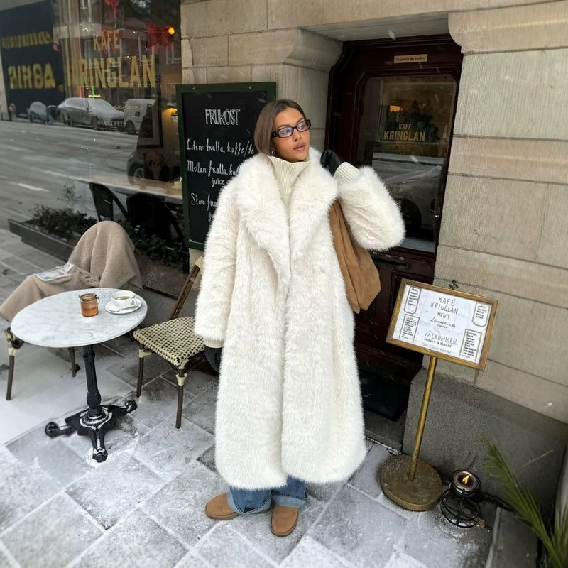 New autumn and winter thickened faux fur coat for women, white, long, fluffy fox fur coat, European and American style plush fur New autumn and winter thickened faux fur coat for women, white, long, fluffy fox fur coat, European and American style plush fur
