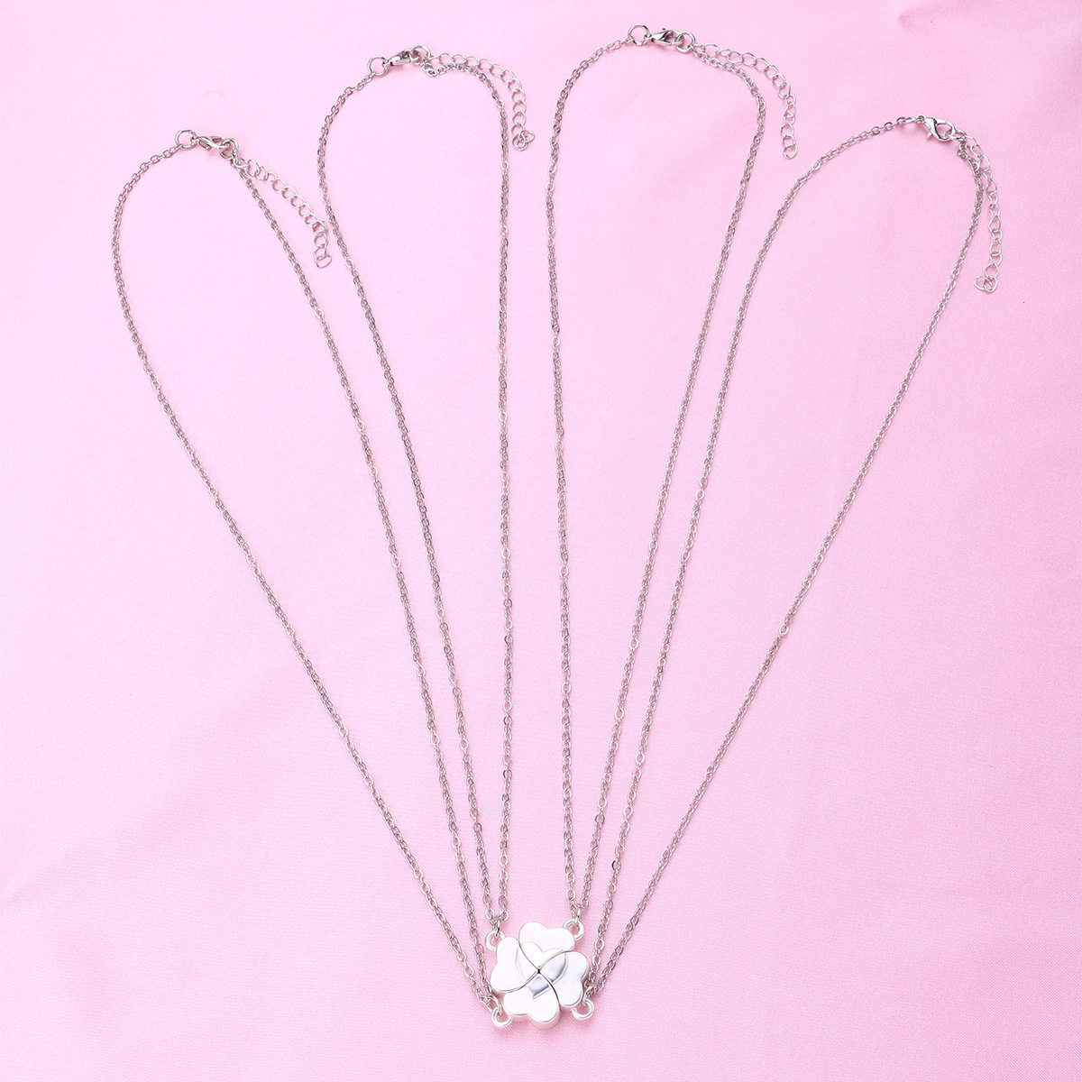 Einfacher Stil Vierblättriges Kleeblatt Herzform Legierung Überzug Unisex Halskette Mit Anhänger display picture 7