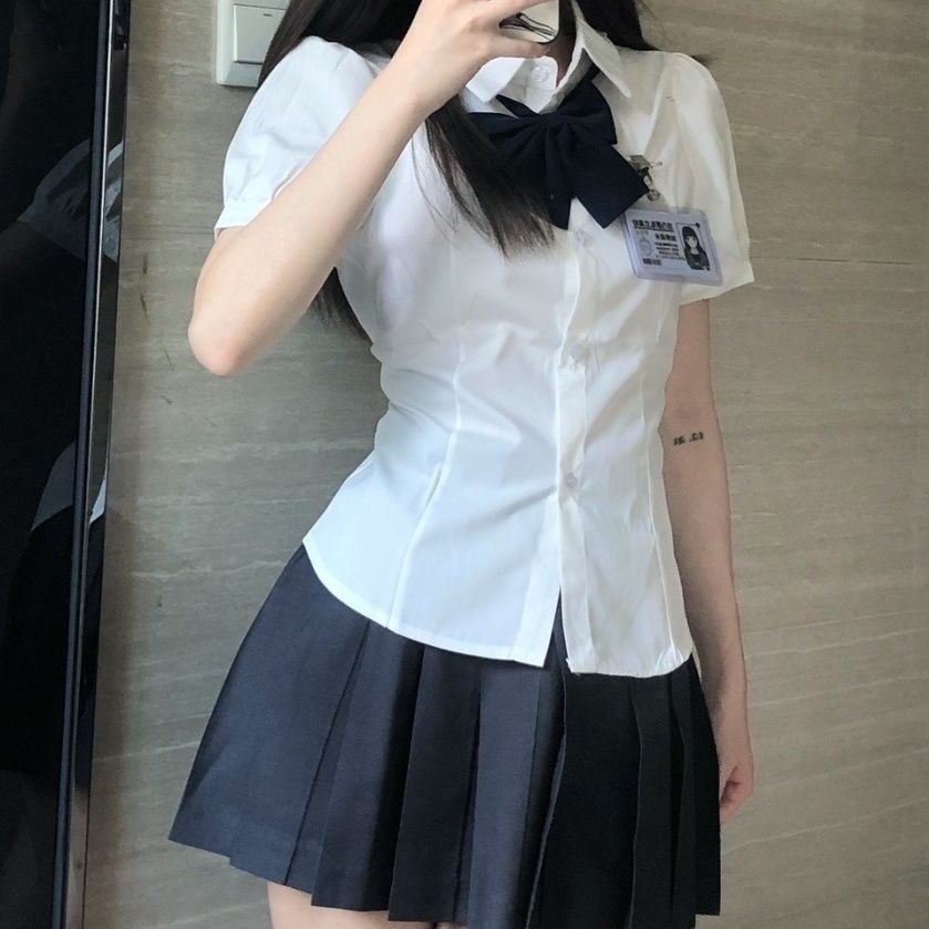 2024 새로운 봄과 여름 순수한 바람 뜨거운 소녀 짧은 소매 허리 조커 학업 스타일 슬림 JK 스트랩 셔츠 타이 세트