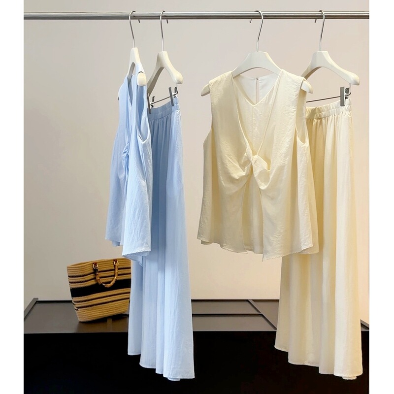 Korean-Style Relaxed Summer Fashion Set for Women, Designer Twist-Tie Tank Top + High-Waisted Drapey Skirt Two-Piece Set