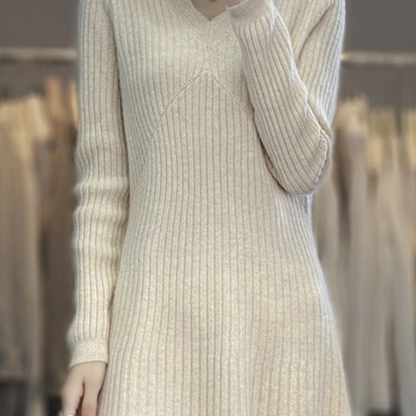 配大衣秋冬加厚大码针织连衣裙女200斤胖妈妈宽松显瘦加厚毛衣裙