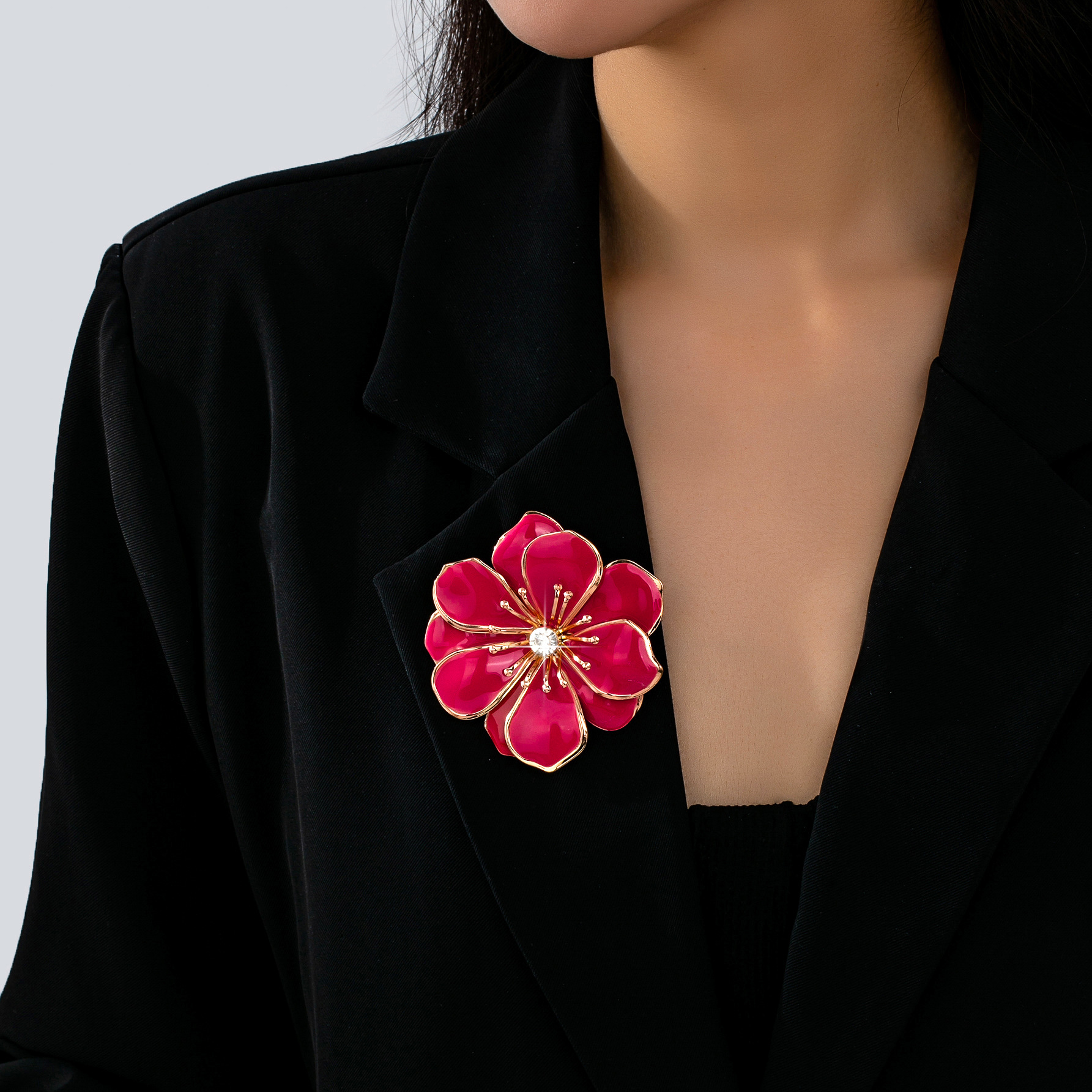 Cross-Border Enamel Flower Brooch with a High-End Feel, Diamond-Encrusted Camellia Pin, Elegant Accessory for Suits and Coats, Wholesale