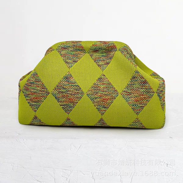 New cross-border knitted striped clutch bag, cloud-shaped, large capacity, versatile for daily use, cosmetic clip bag
