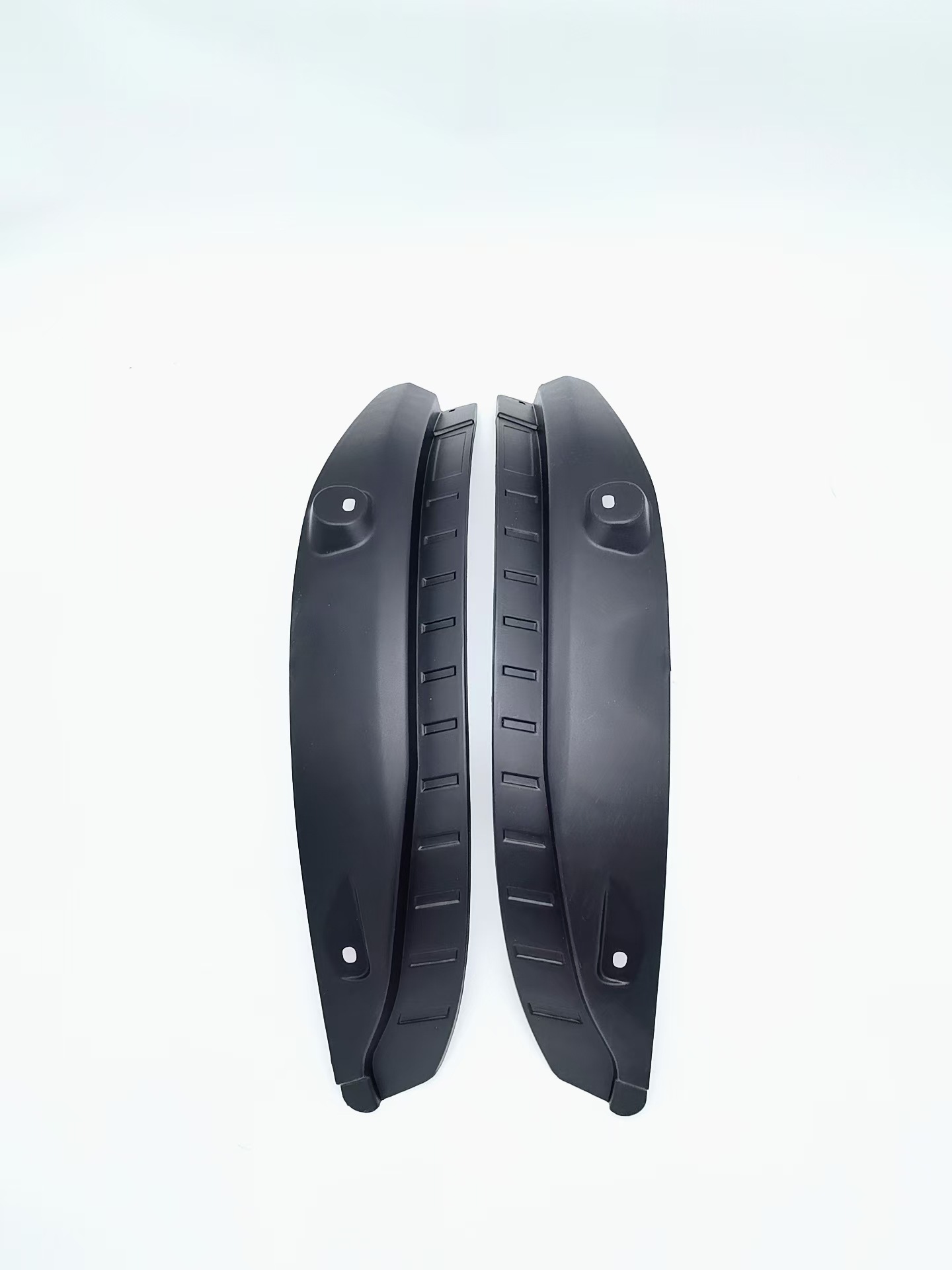 Aplicable a Ruihu 5X 2021 - 2025 Ruihu 4pro puerta trasera interior placa de barro de aluminio ventas transfronterizas suministro de comercio exterior