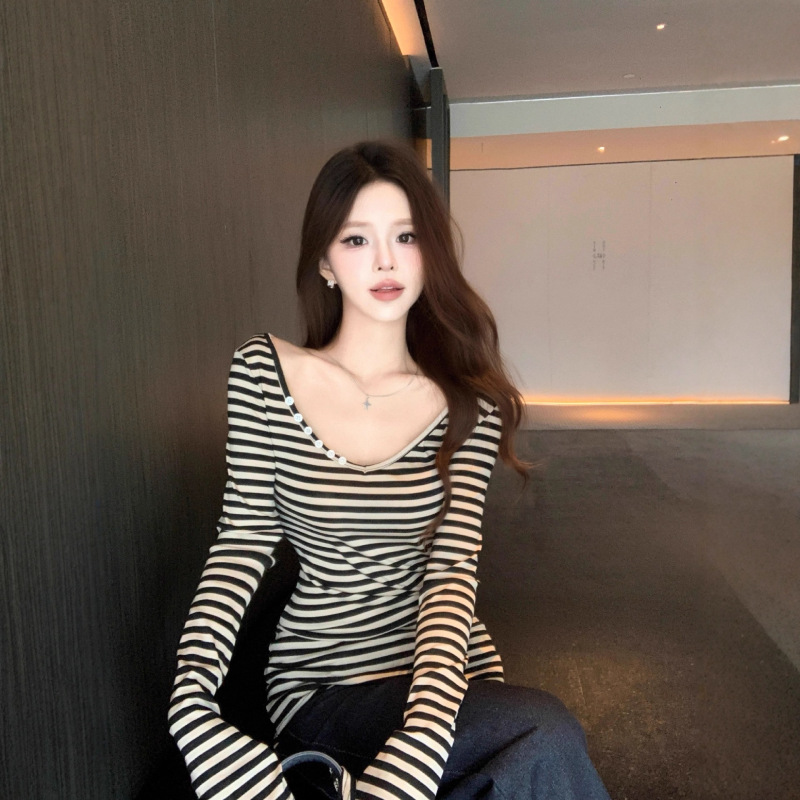 设计感喇叭袖条纹V领长袖t恤上衣女秋季新款收腰显瘦内搭打底衫女|undefined