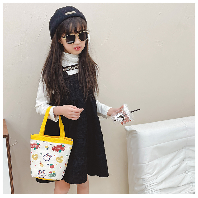 New gift packages: Instagram cute cartoon tiger, new bucket bag, hand-held canvas bag, and girlish round bucket bag undefined