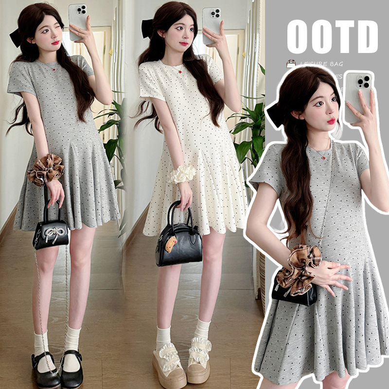Pregnant Women's Summer Dress New Style Fashionable Slimming Sweet A- Line Pleated Skirt Small Design Feeling Temperament dress Pregnant Women's Summer Dress New Style Fashionable Slimming Sweet A- Line Pleated Skirt Small Design Feeling Temperament dress