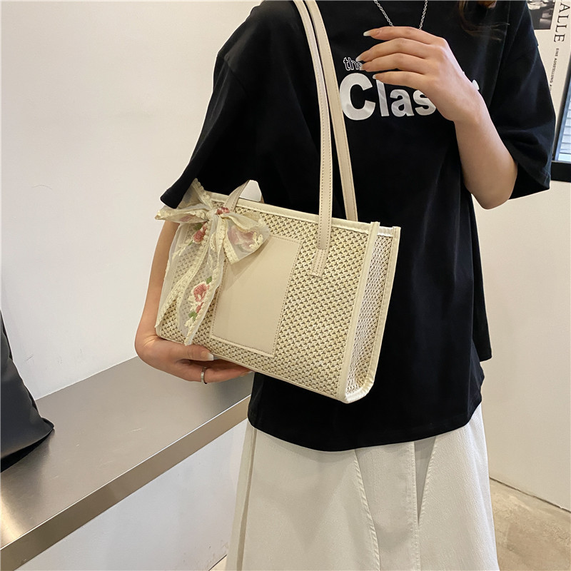 Nuevo bolso Tote tejido de paja simple y elegante bufanda de seda bolso de hombro literario dama verano playa bolso de gran capacidad