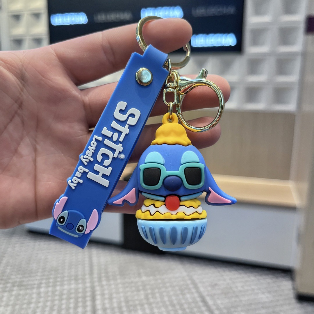 Dibujos animados anime Stitzi llavero estudiante mochila escolar colgante bolso colgante colgante máquina de garras evento pequeño regalo al por mayor