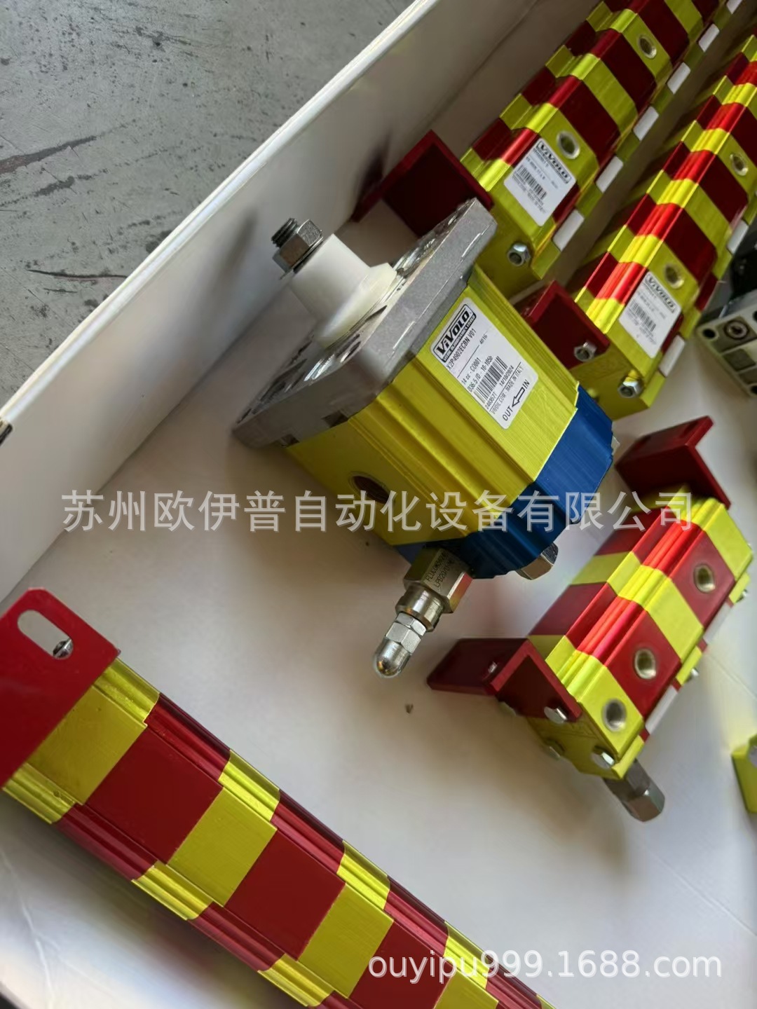 工厂直供9RS13D029RS13E02意大利VIVOLO带总溢流阀同步分流马达