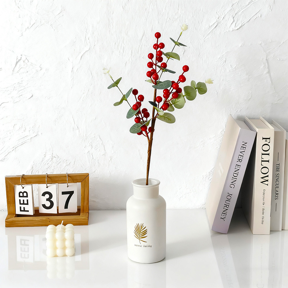 Juggernaut de bayas de eucalyptus decoración de Navidad árbol de Navidad Juggernaut atmósfera de Navidad adornos de fruta roja Amazon 2025