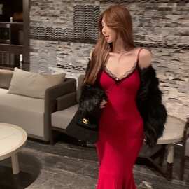 蕾丝花边v领吊带连衣裙女秋冬生日宴会红色裙子气质收腰鱼尾长裙