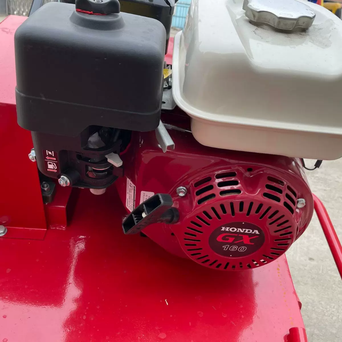 手推式汽油草坪打孔机 园林机械土壤疏松设备 草坪通气透气打孔机