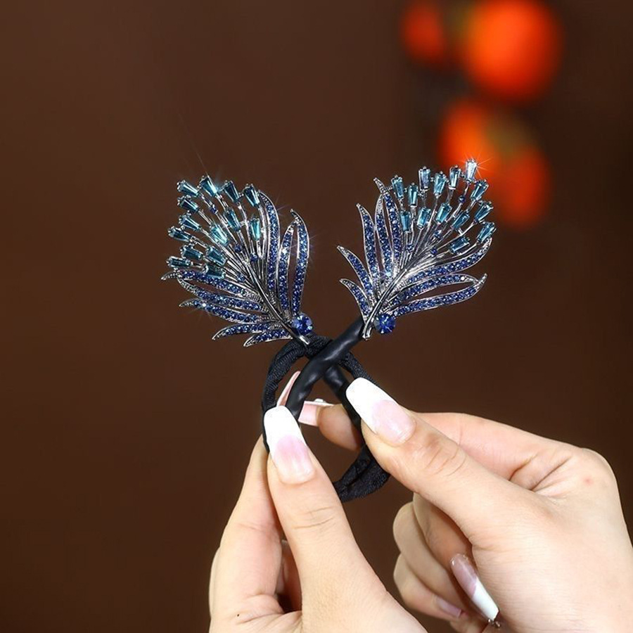 Advanced Rhinestone Feather Twist Clip Lazy Hair Artifact Autumn and Winter Hair Rod Ball Head Fixed Hairpin Headwear