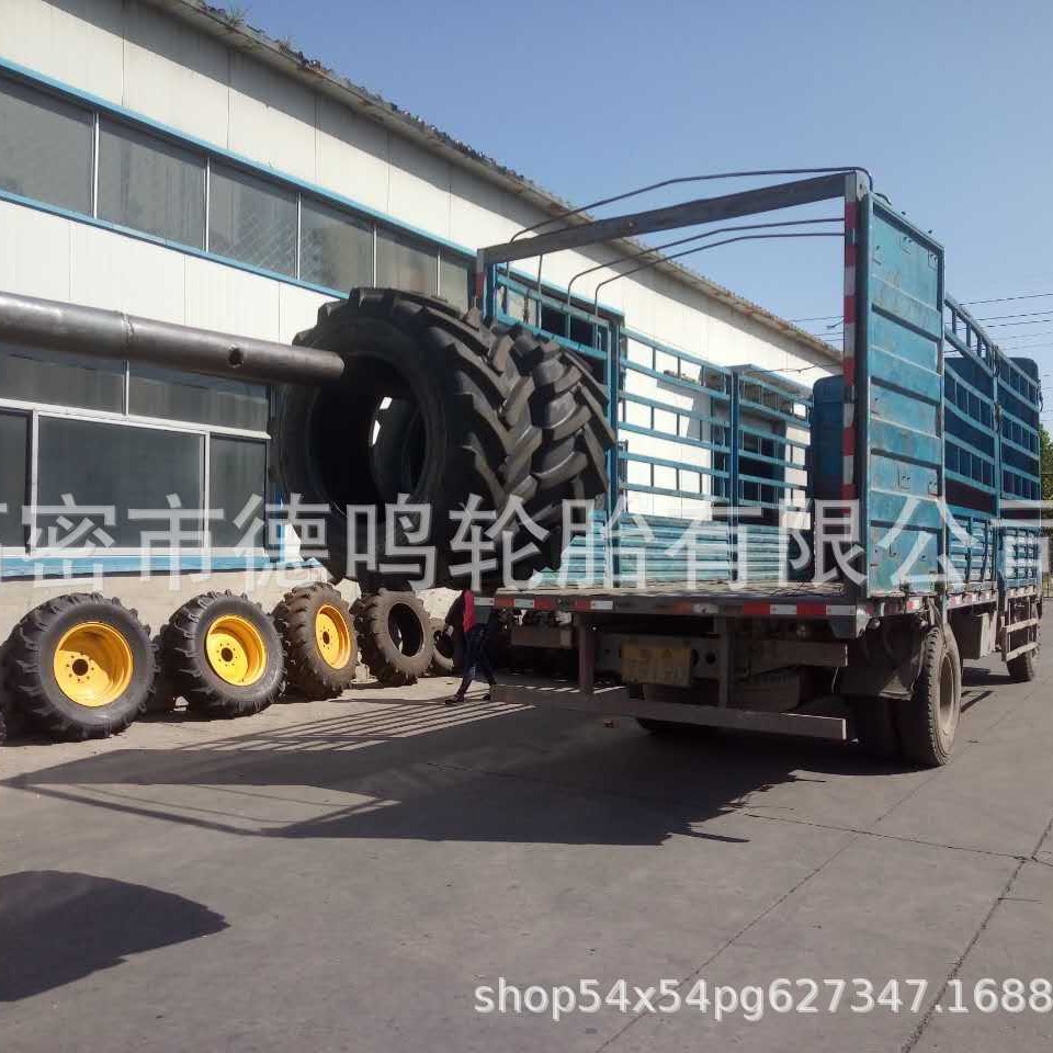 Suministro de fábrica maquinaria de ingeniería neumático 405/70-24 neumático ocupado patrón de espiga