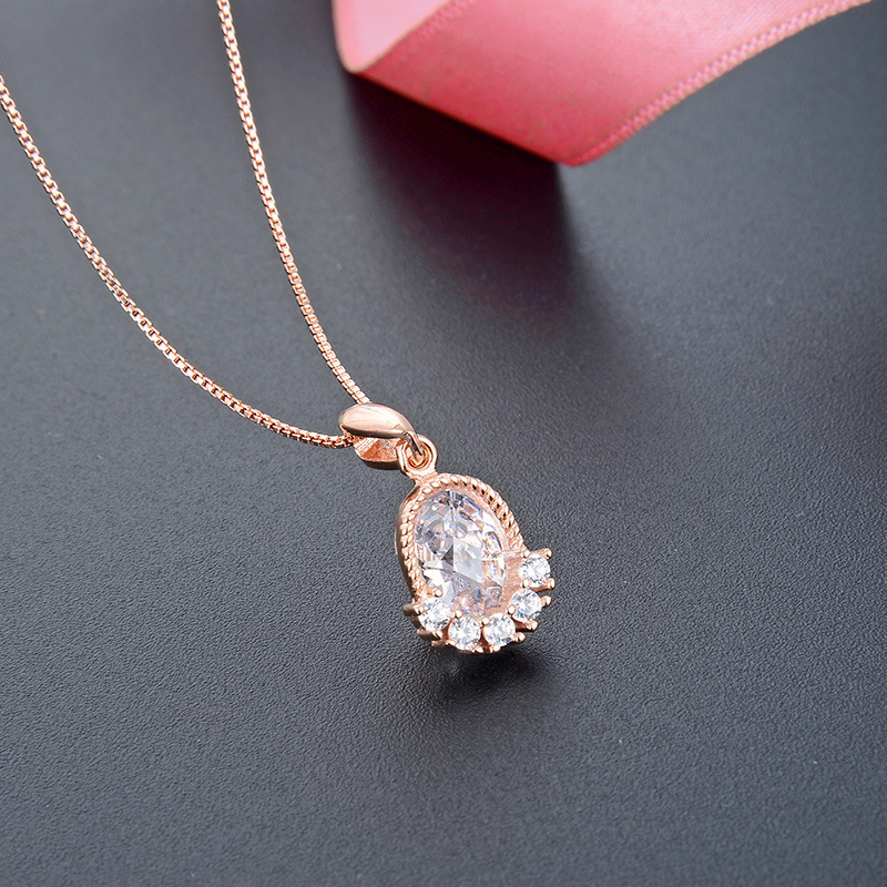 S925 plata esterlina colgante de pie pequeño temperamento femenino con diamantes personales colgante de plata fuente al por mayor