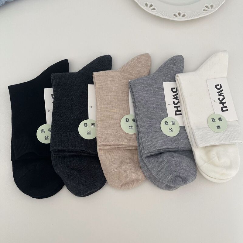 high quality spring and summer mulberry silk breathable boneless solid color simple men's and women's socks breathable sweat-absorbent thin pile