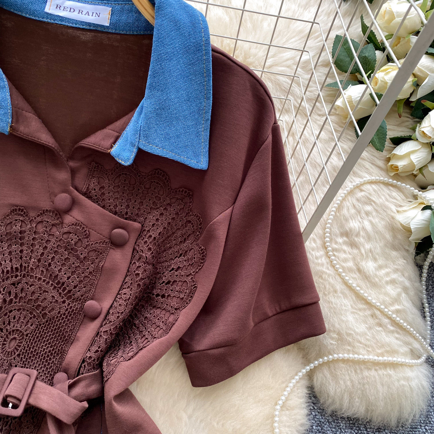 Women's Clothing Women's Style Loose Breathable Shirt Peter Pan Collar Lace Patchwork Design Short Sleeved Waist Cinching Top For Commuting_ecoleips.com