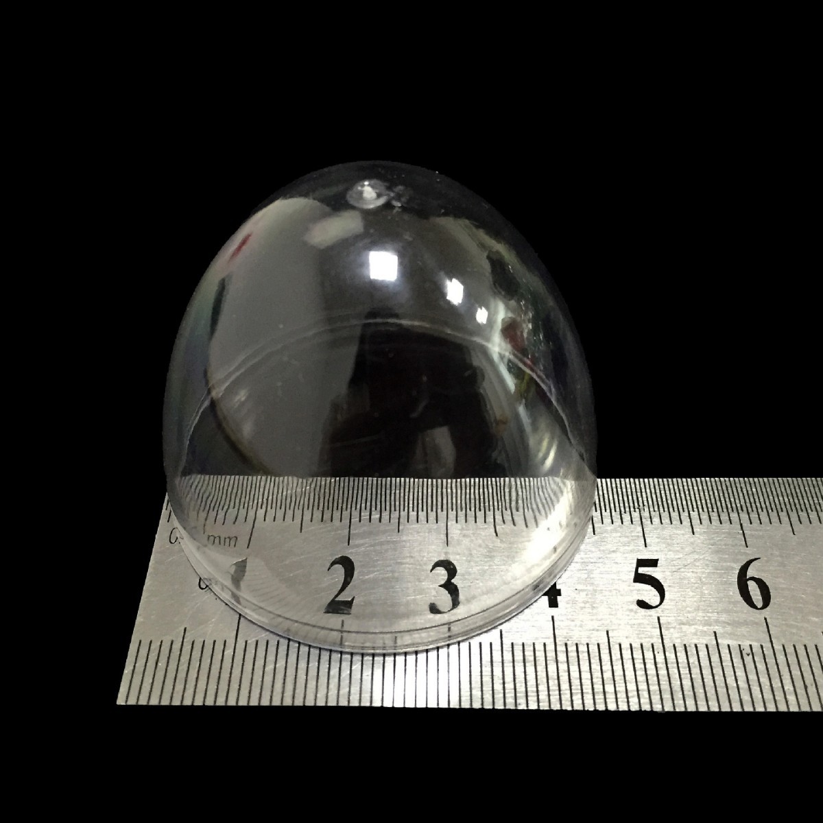 Casca de huevo sin agujeros máquina de torsión de huevo 42 * 60mm máquina de monedas juguetes cáscara de plástico