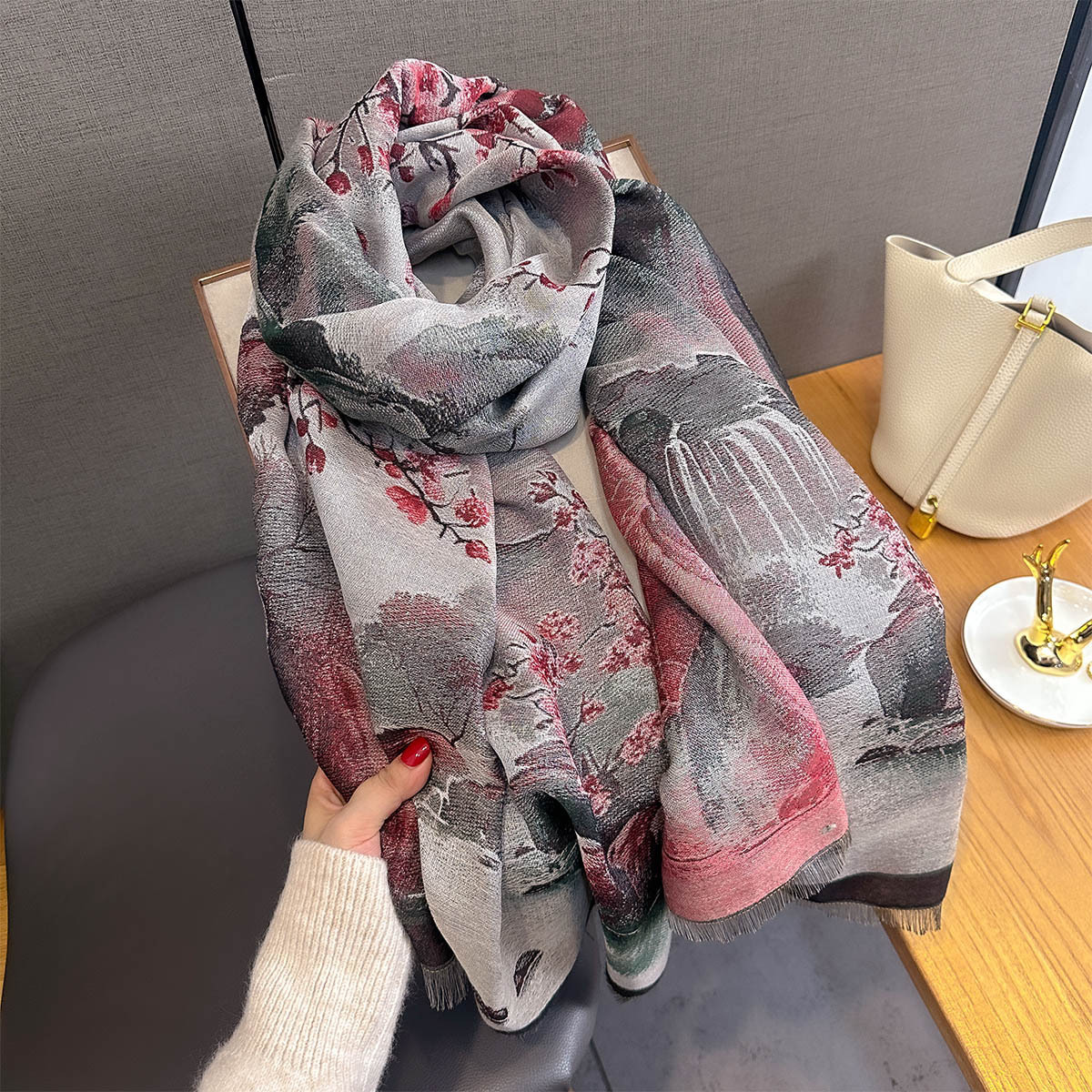 Neue Herbst-/Winterkollektion 2026: Kaschmirschal für Damen, hochwertiges Tragegefühl, luxuriöser, leichter Winter-Cape mit H-Logo, dicker und warmer Halsschmuck_voghion.com