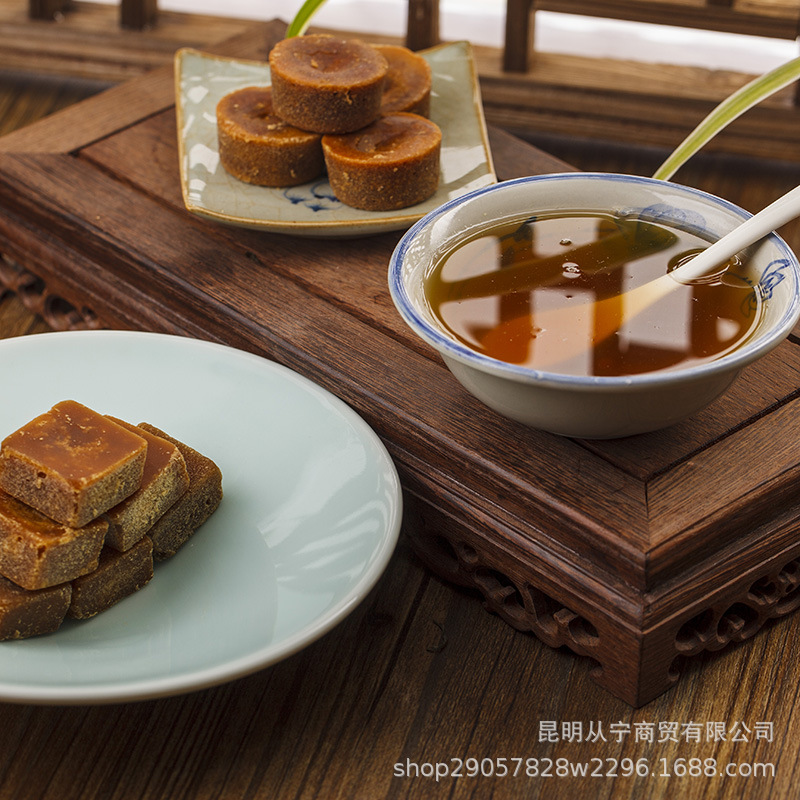 Yunnan Brown Sugar Cube Traditional Handcrafted Cane Sugar Individually Wrapped 500g in use