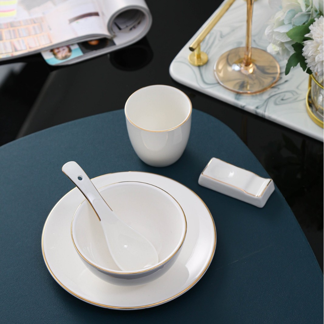 Five-piece gold-rimmed straight bowl setting set