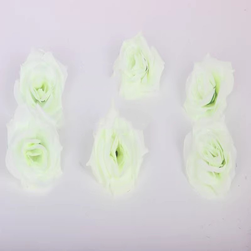 유백색