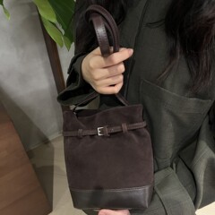 磨砂牛皮福袋水桶包时尚百搭潮皮带扣设计质感包单肩斜挎真皮女包