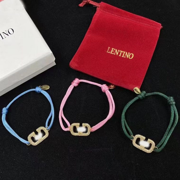 2022 Warren Tianjia Pendant V-shaped Female Rhinestone Rope Bracelet European and American Fashion Brass Material Bracelet 2022 Warren Tianjia Pendant V-shaped Female Rhinestone Rope Bracelet European and American Fashion Brass Material Bracelet