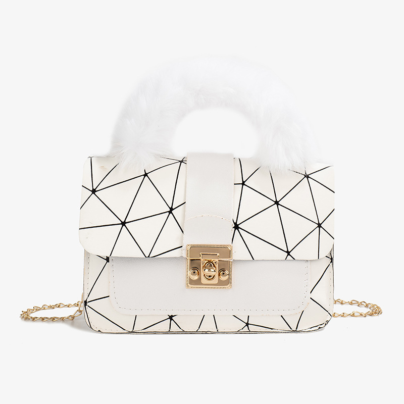 Comercio exterior coreano 2024 moda fresca bolsos de mano de peluche de diamante bolsos casuales de hombro de mujer bolsos de maquillaje image 6