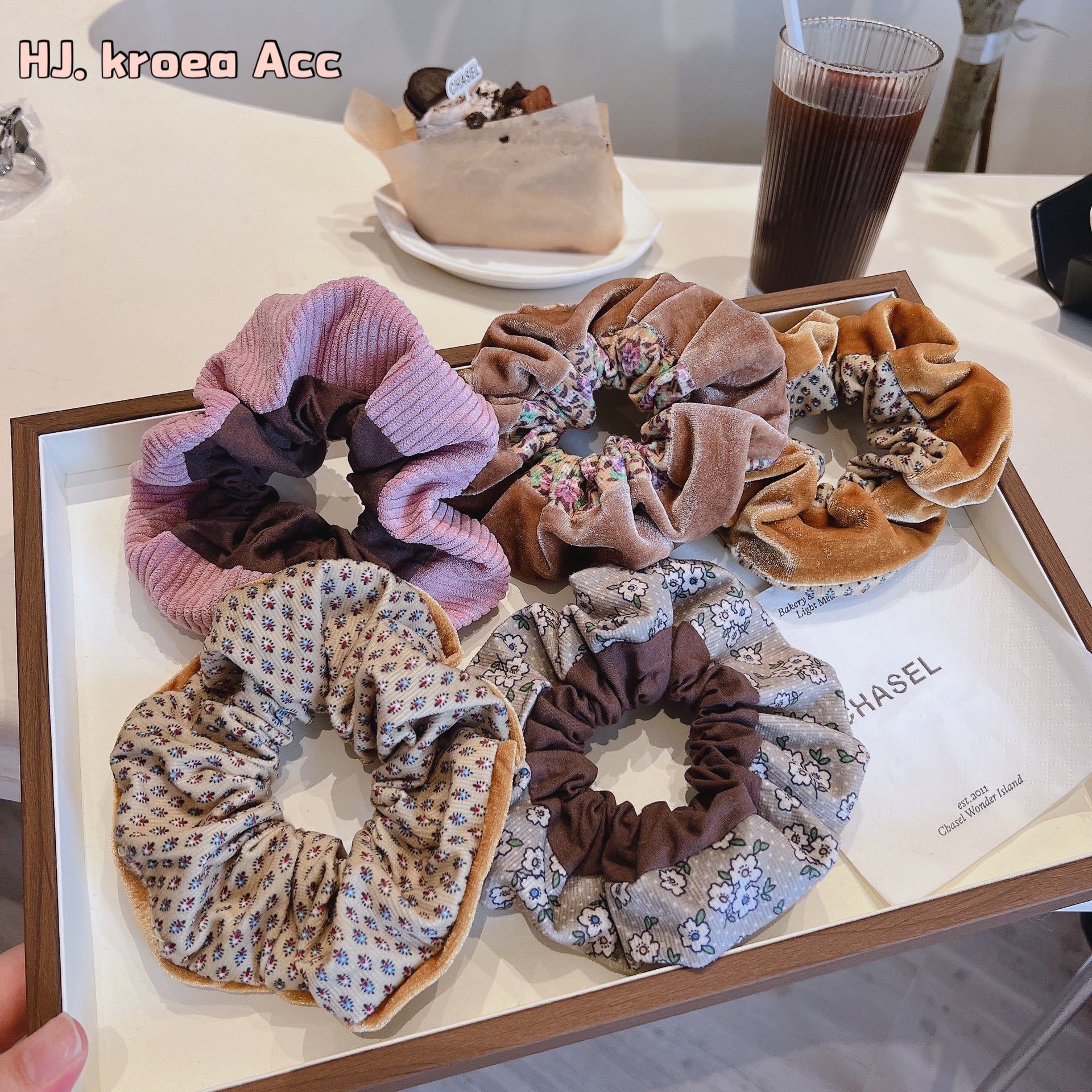 French Retro Early Autumn Velvet Hair Ring～Soft Cream Floral Oversized Color Block Fashionable Colon Hair Ring Accessory