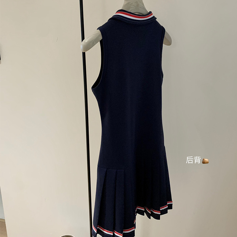 WGWE6027 カレッジスタイルコントラストカラーラペルノースリーブスリムウエストドレスベストポロショートスカートプリーツスカート|undefined