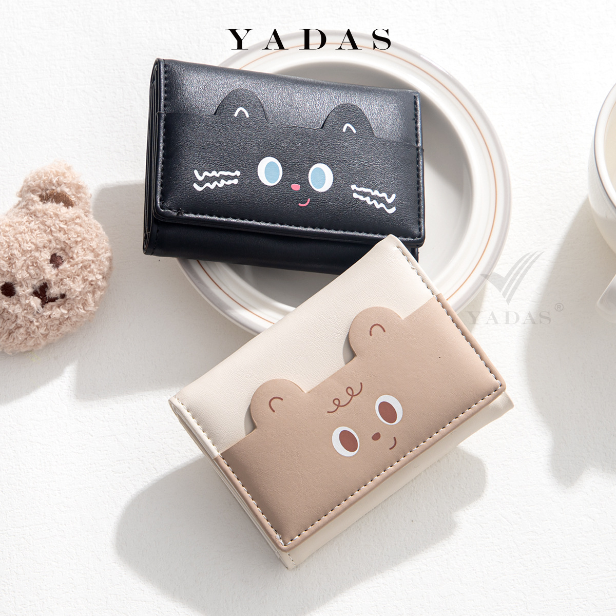 Cartera japonesa simple para mujer, delgada, pequeña, plegable, billetera para estudiantes, nueva y linda tarjeta de nicho