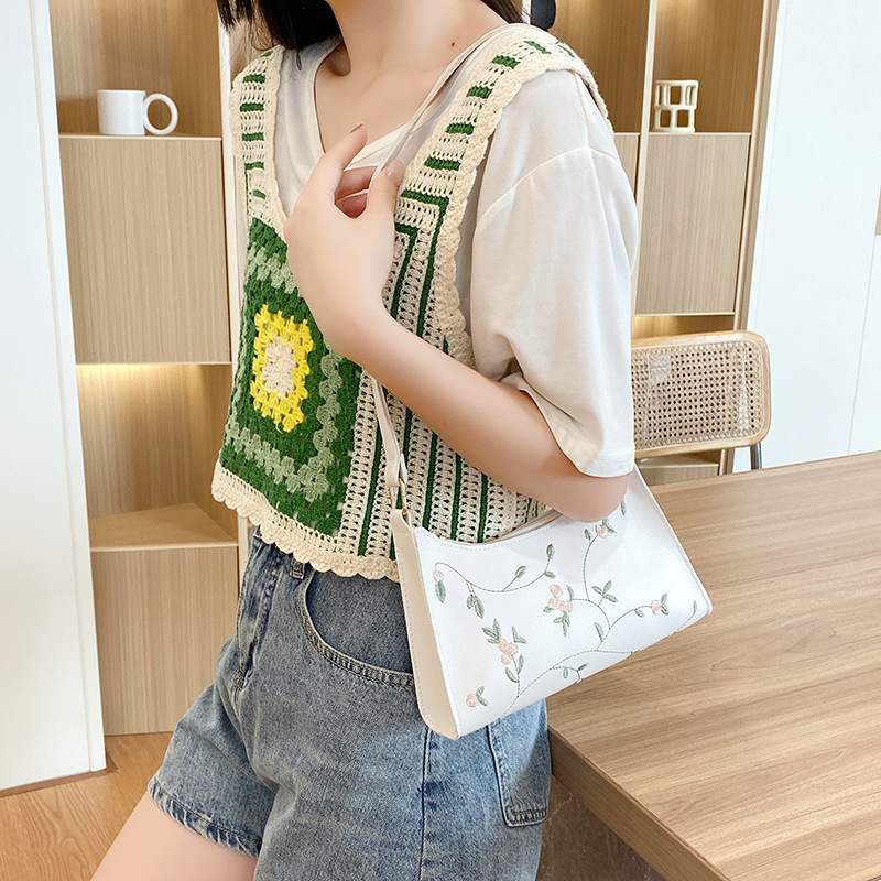 2024 nuevo estilo simple Hobo bordado bolsas de nicho diseño universal bolsas de hombro bolsas de mujer al por mayor