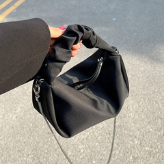 This year's popular niche bags women's bags 2023 spring and summer new chain crossbody bag casual shoulder hand bag