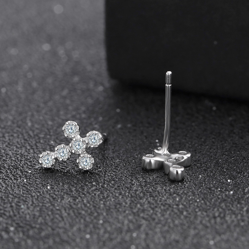 Japón y Corea del Sur S925 plata esterlina moda de piedra cruzada pendientes de orejas de personalidad simple para mujeres