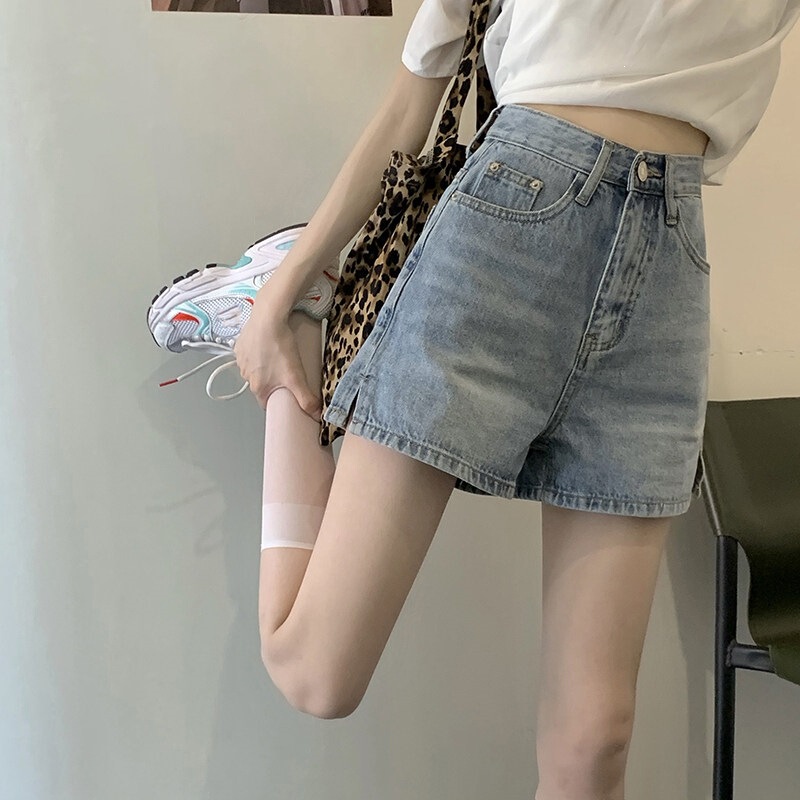 Plus-Size Slimming High-Waisted Denim Shorts for Women, Summer New Versatile Wide-Leg Straight Hot Pants for Students Plus-Size Slimming High-Waisted Denim Shorts for Women, Summer New Versatile Wide-Leg Straight Hot Pants for Students
