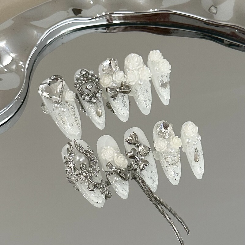 Hand-Wearing Nail Pieces Advanced Sense Milky White Camellia Nail Art Removable Love Diamond Light Luxury White Fake Nails