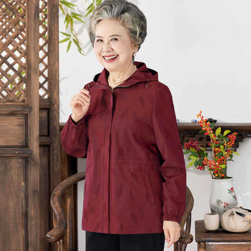 奶奶秋装上衣外套女中老年人连帽风衣妈妈洋气夹克衫老人太太衣服|undefined