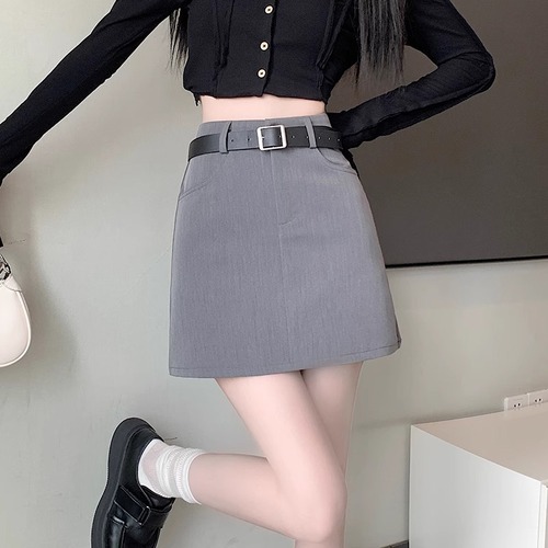 Gray suit skirt for women: Spring/Summer petite-style high-waisted mini skirt that slims the figure, featuring an A-line design and a sleek, body-hugging silhouette.