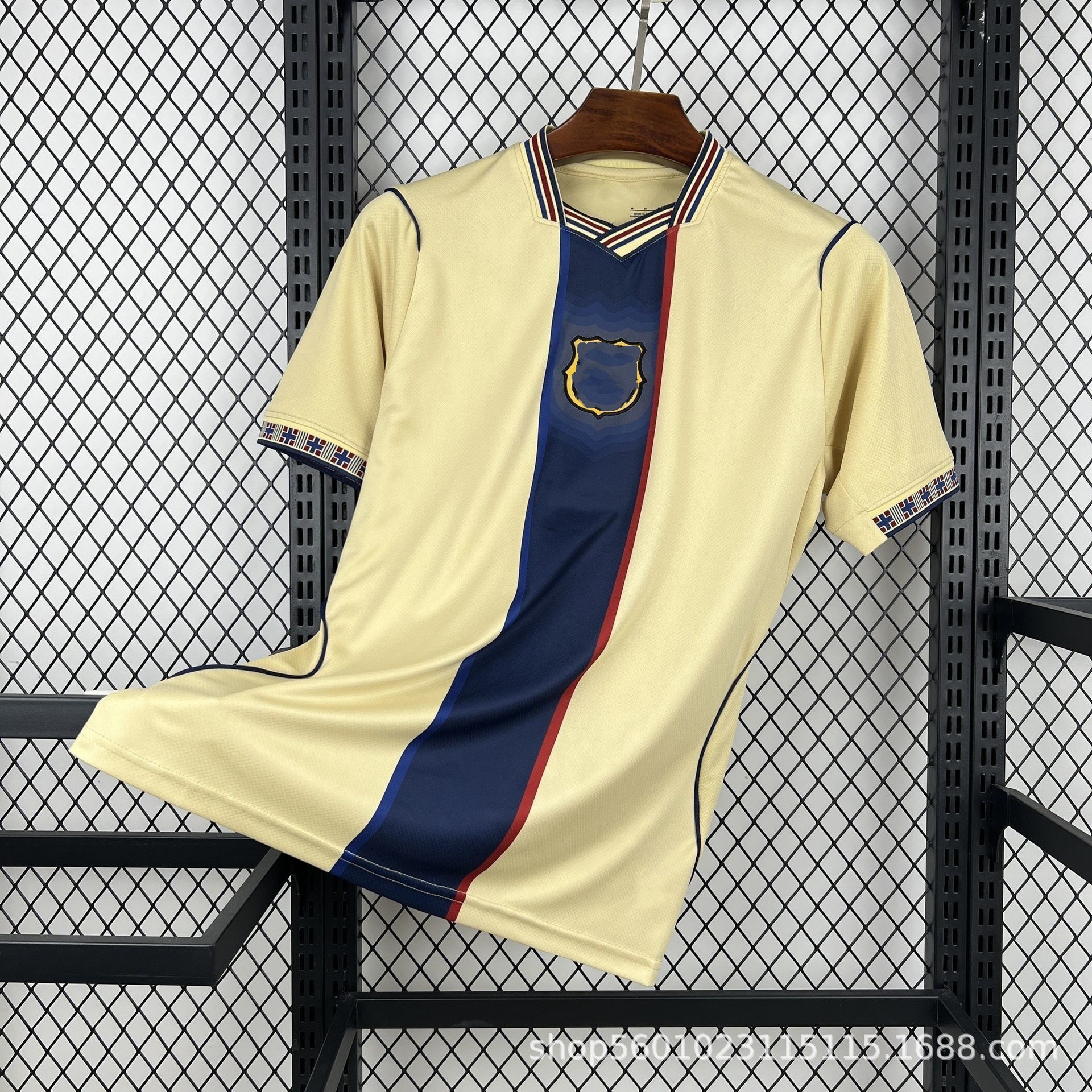 2627 Barcelona Retro