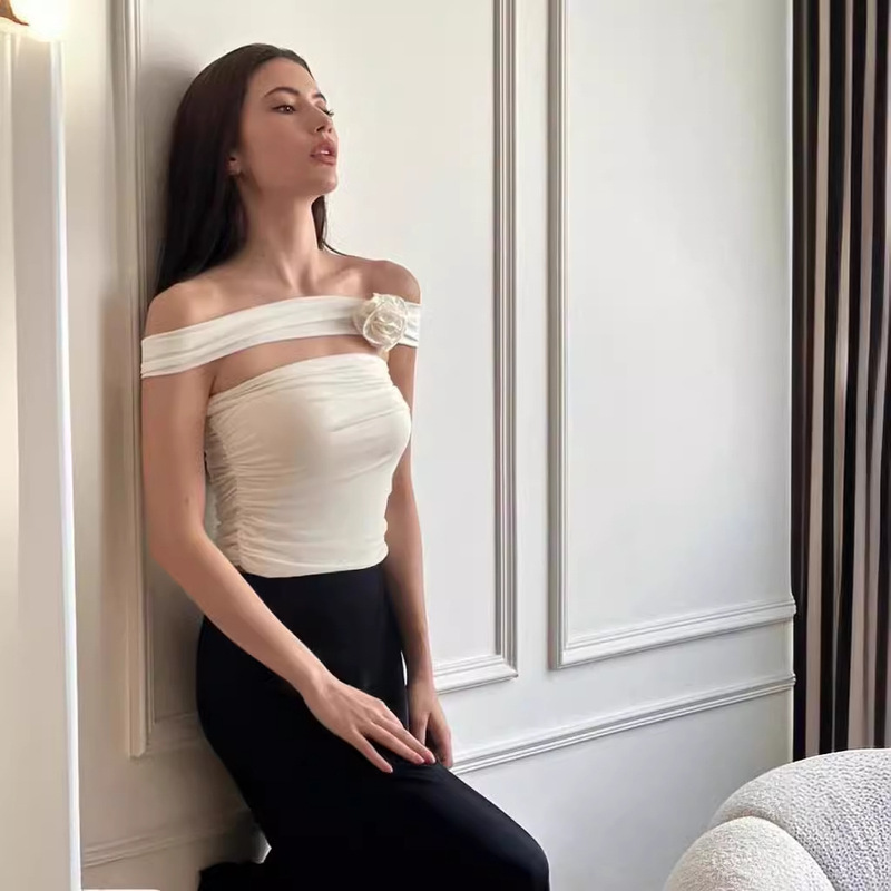 Thai Niche Women's High-End Tube Top Outer Wear Pure Lust Sexy One-Shoulder Sexy Backless Sleeveless Top